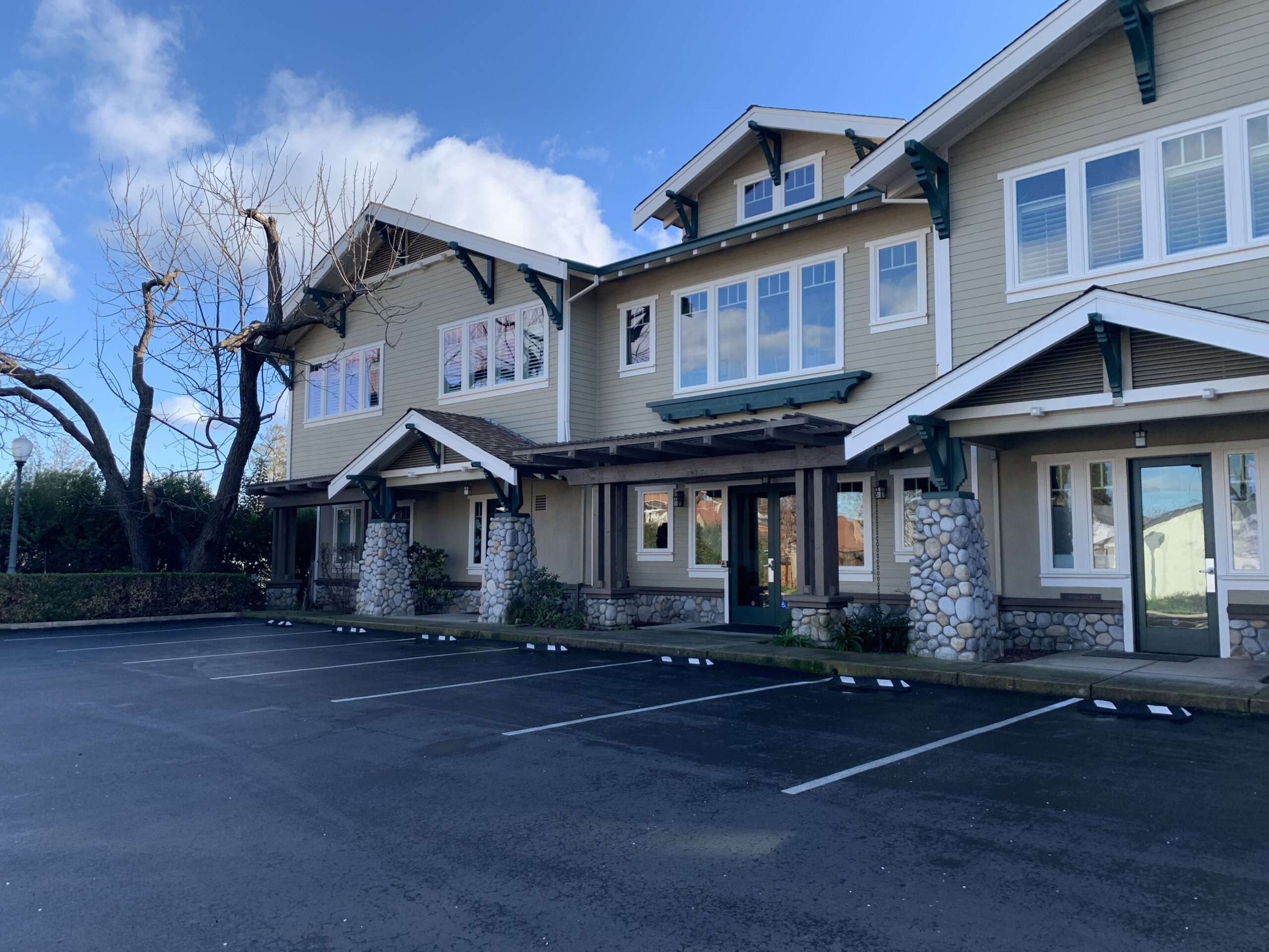 A side view of our office in Silicon Valley in California. Showing where you can go for a neuropsychological evaluation, psycho-educational evaluation, iq testing, or more!