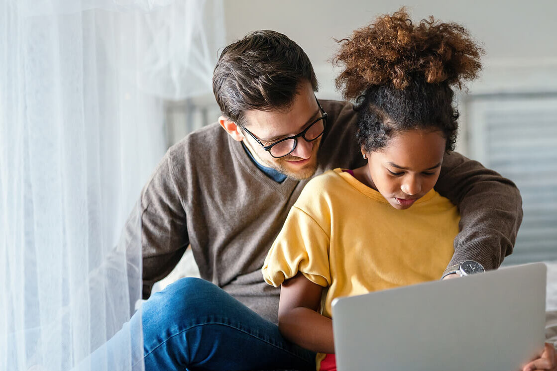 A father helping his daughter with computer homework. We offer ADHD testing in San Francisco, CA to help you better support your child. Learn more about our ADHD & Dyslexia testing in Berkeley, CA. 